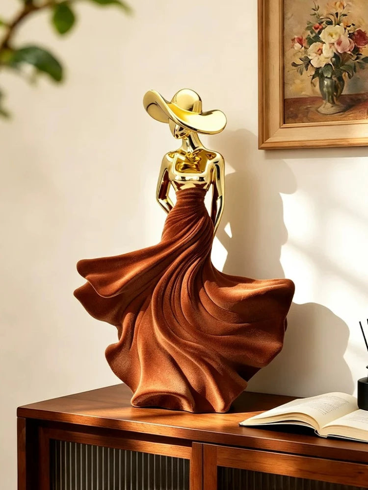 Luxury Home Decor Electroplating Flocked Figure