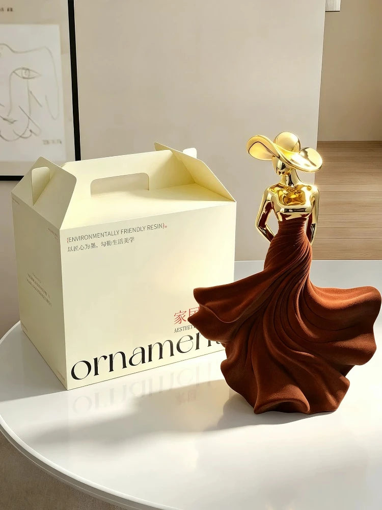 Luxury Home Decor Electroplating Flocked Figure