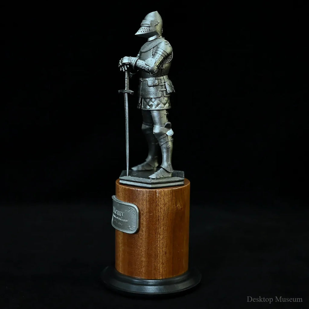 Dragon Flying Rabbit Dance 180MM Medieval Knight Home Desktop Decoration