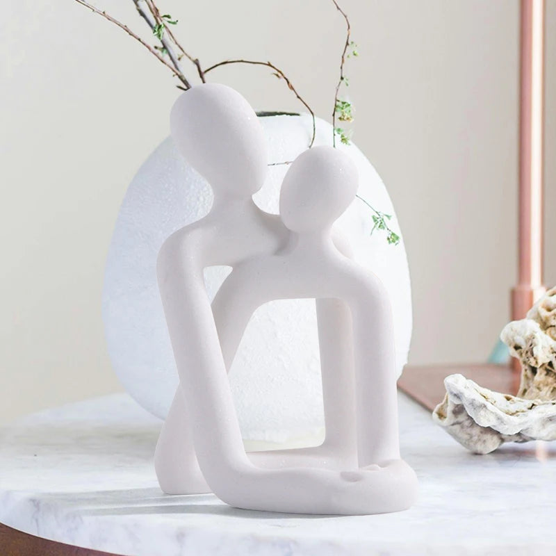 Couple embrace phone holder sculpture, resin craft decorative figurine